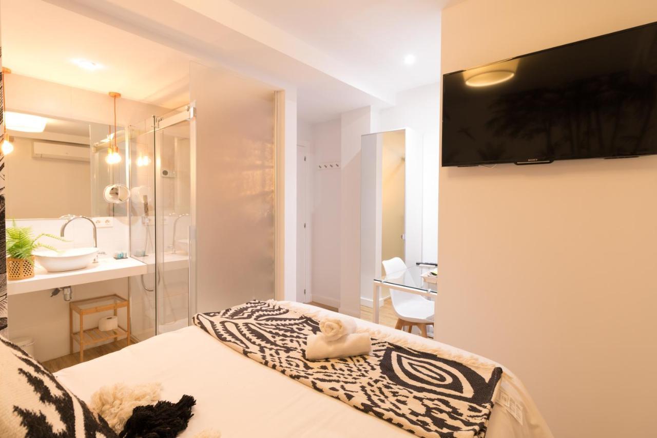 Single Room Private Bathroom