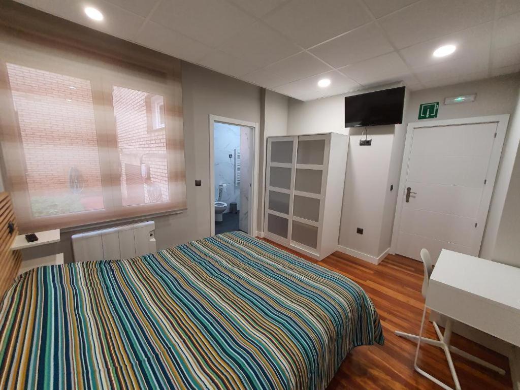 Double Room Private Bathroom