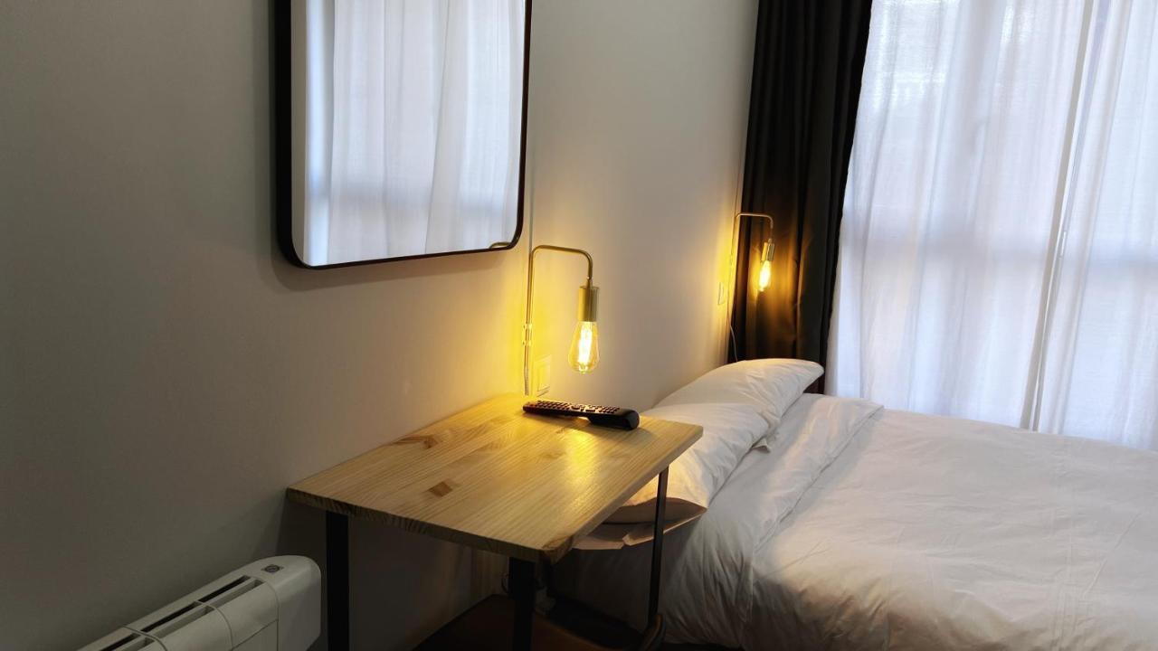 Single Room Private Bathroom