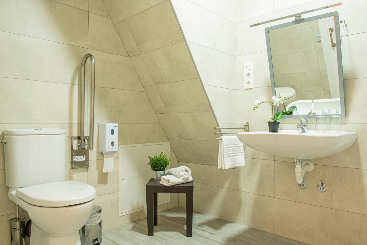 Twin Room Disability Access