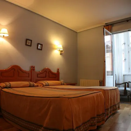 Pension Bilbao-3